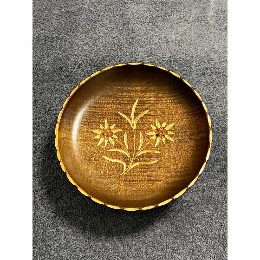 Vintage Treenware Reuge Edelweiss Swiss Musical Rotating Plate w/Carved Flower